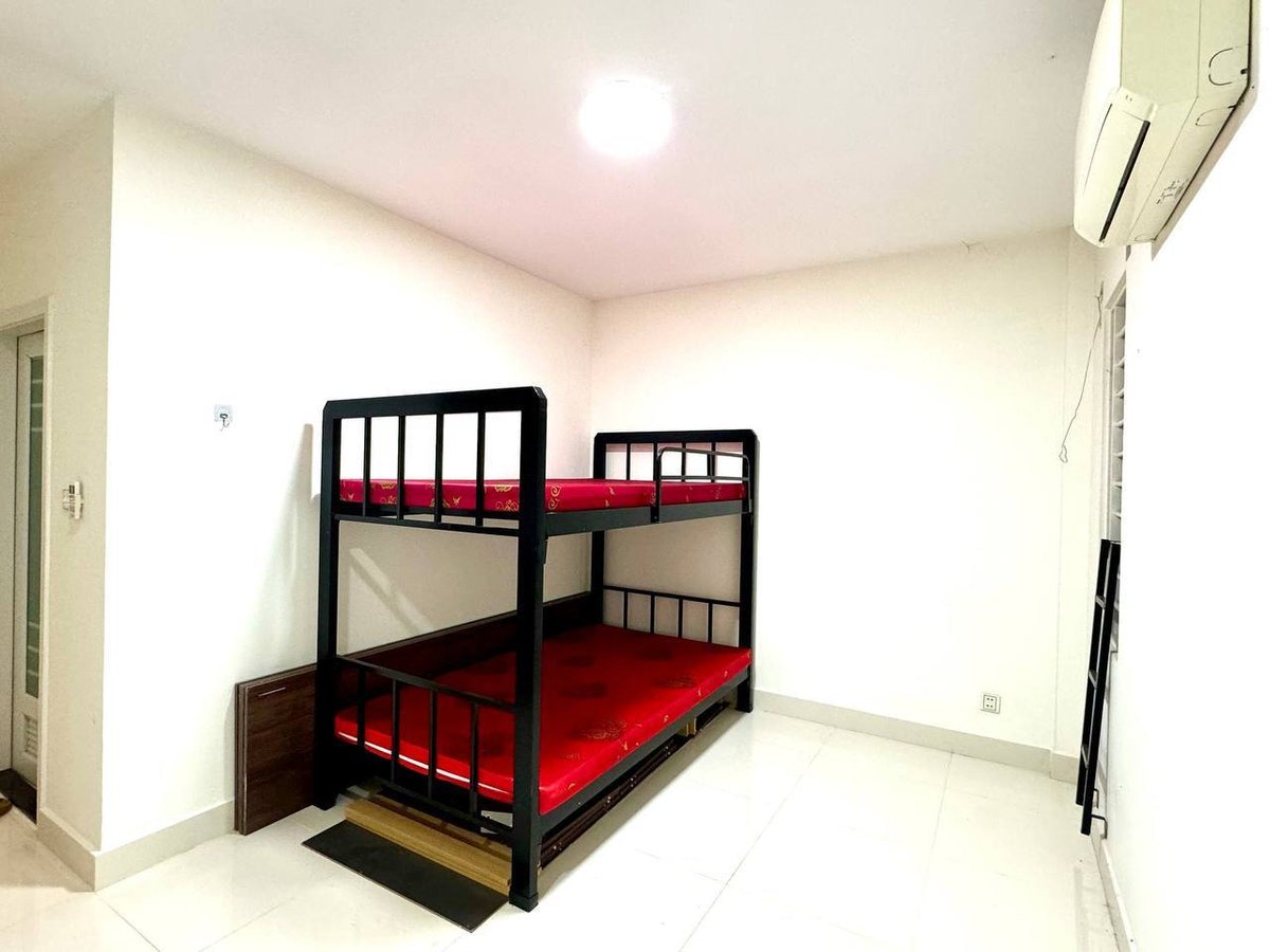 一号路炳发城排屋招租 月租$750 4房5卫带部分家具
