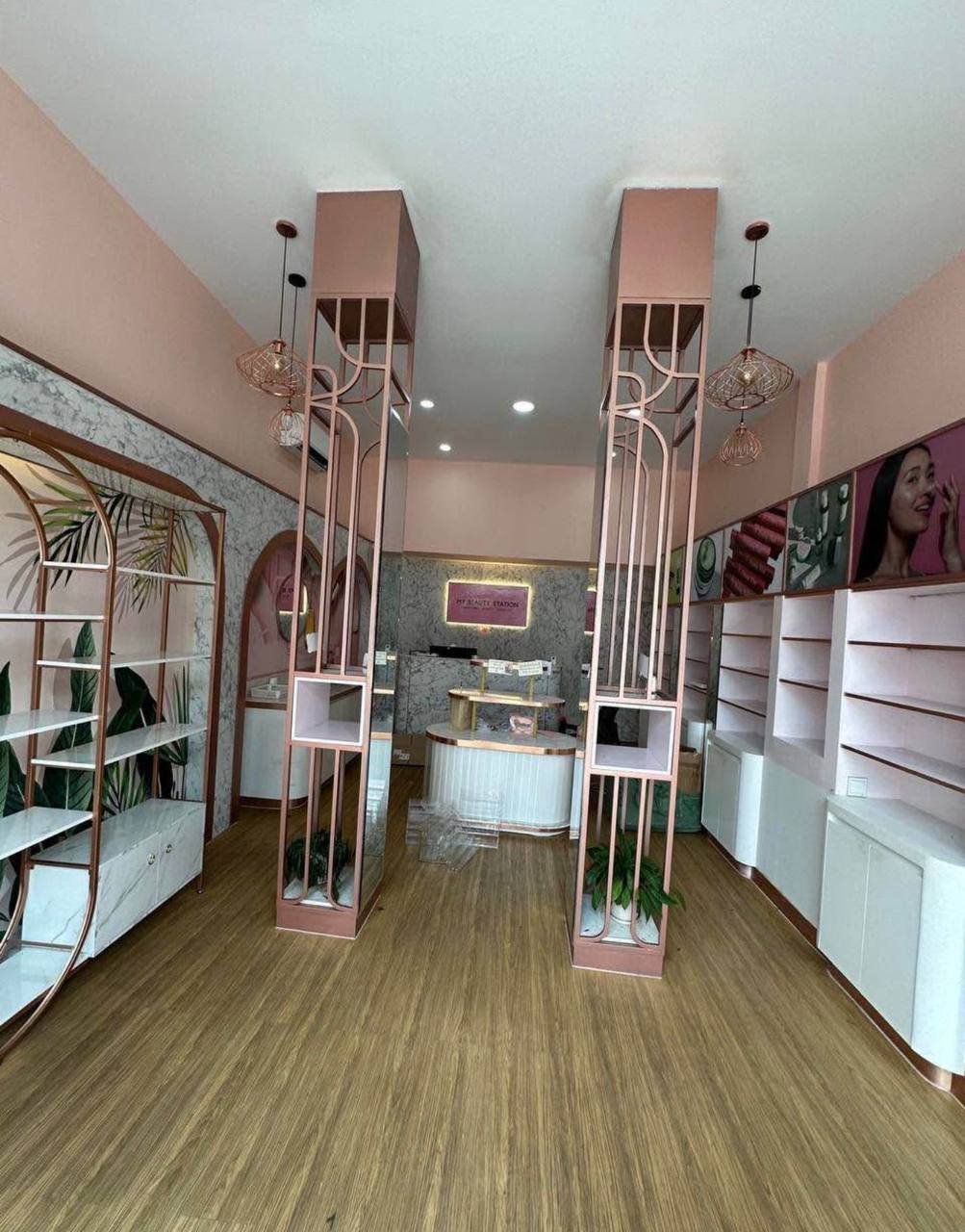 位于金边BKK1核心区域的排屋出租,月租金为1300美元