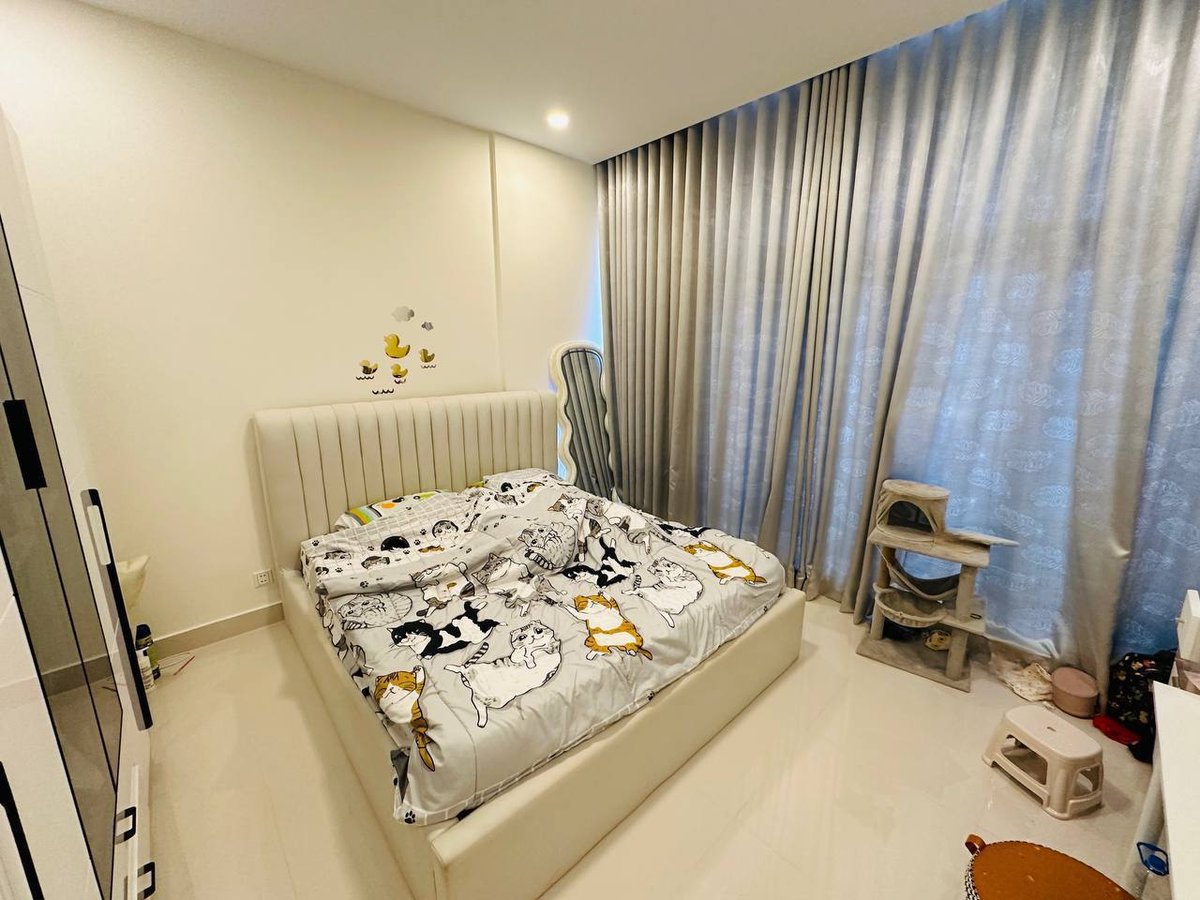 位于金边一号路的炳发城排屋现正招租,月租金为600美元