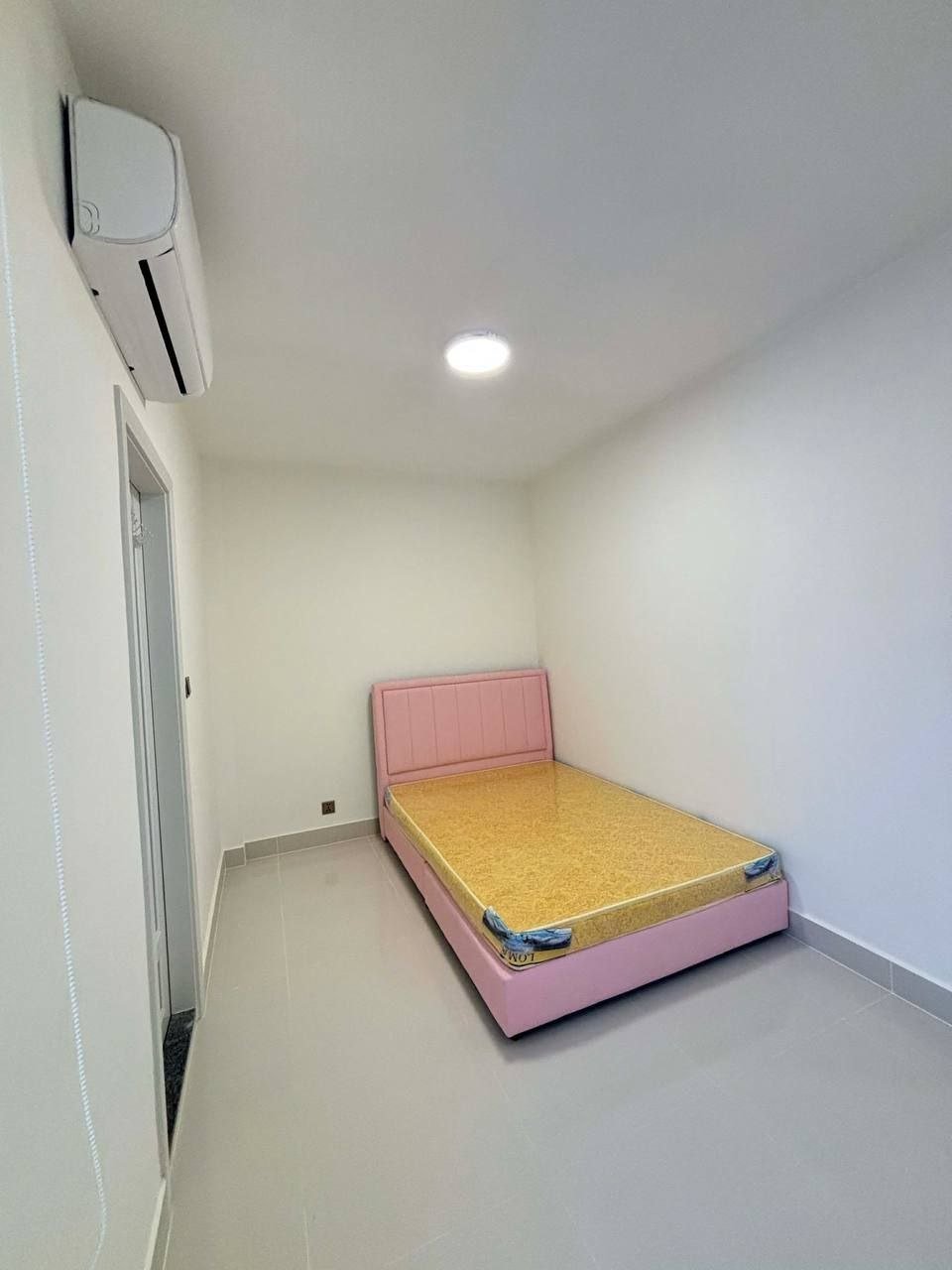 一号路炳发集团小区店铺招租 月租$900 4房5卫