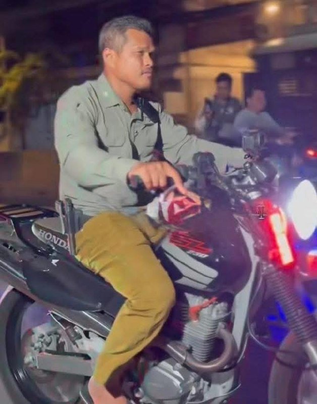 刑事警察局承认执法人员违规 骑行未戴头盔且未佩戴证件