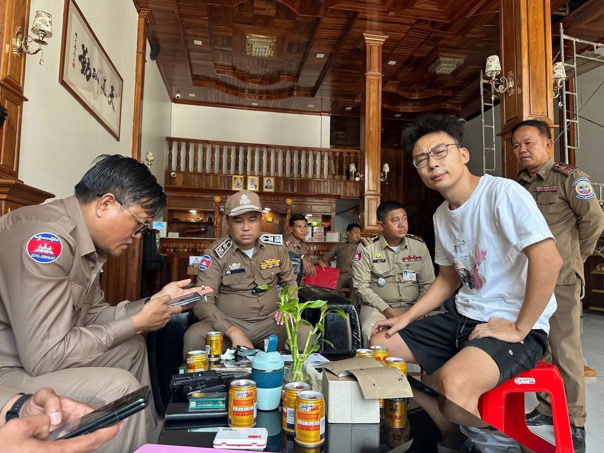 波贝市政府整顿商业秩序 要求补办执照规范招牌