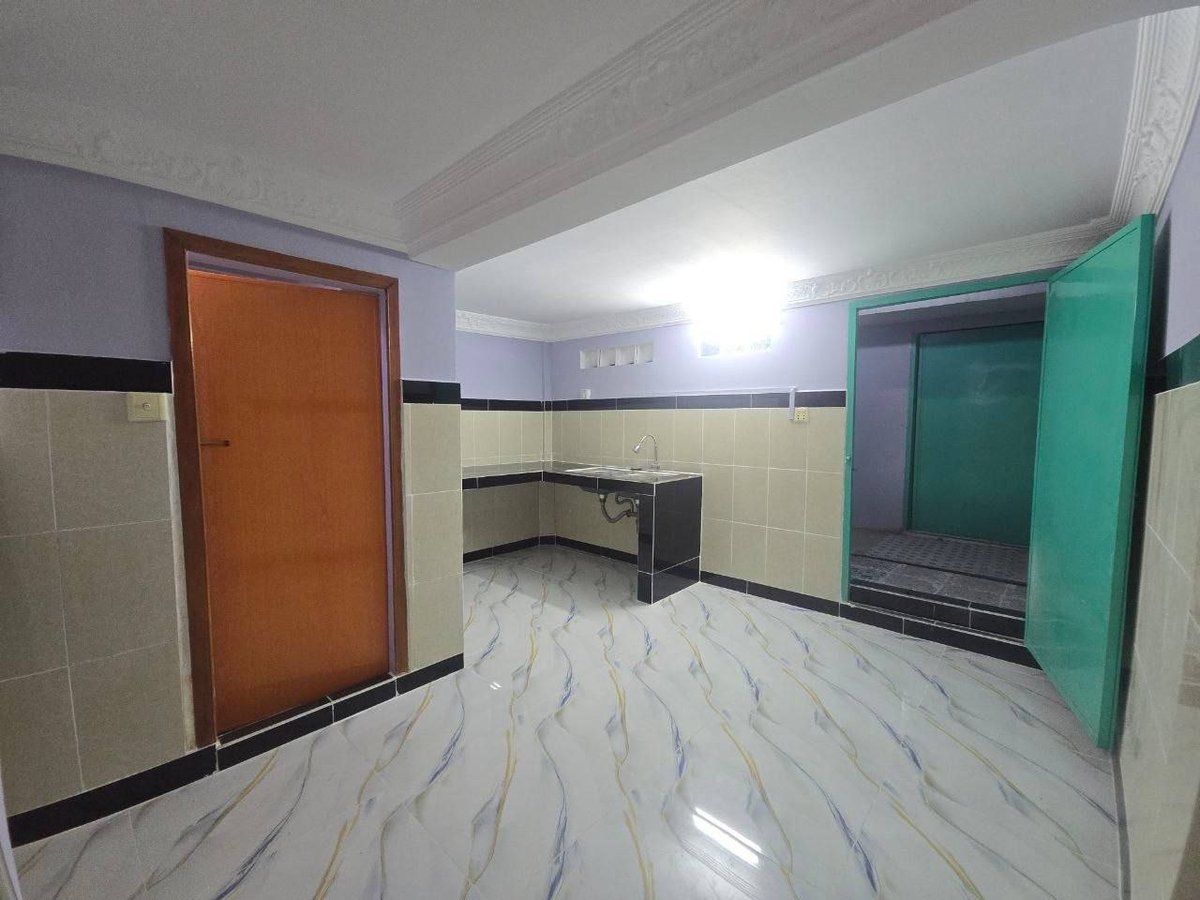 金边菩森芷区和平2小区联排别墅急售,面积4m x 12m,含2卧3卫,路宽8米