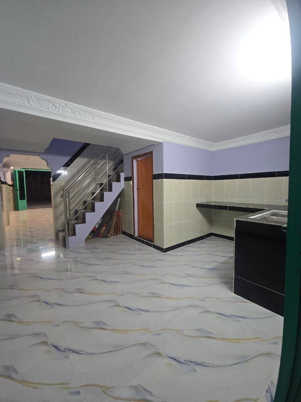 金边菩森芷区和平2小区联排别墅急售,面积4m x 12m,含2卧3卫,路宽8米