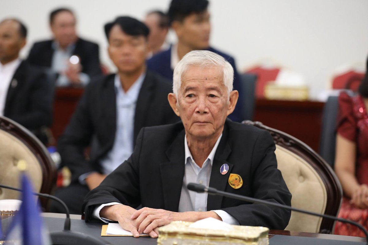 洪森主持29个政党联盟会议 巩固柬埔寨政局稳定