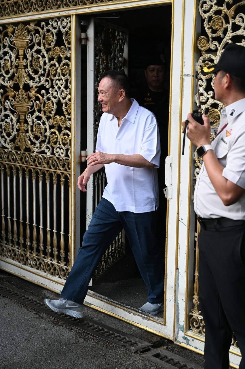 泰国前总理他信今日获释 结束243天监禁生活