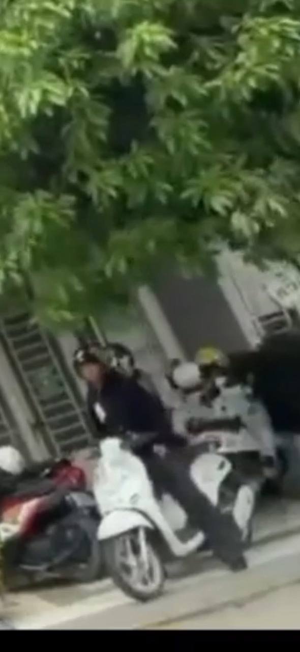 森速区警方突击扫黄 10人被捕含一对经营色情场所夫妇