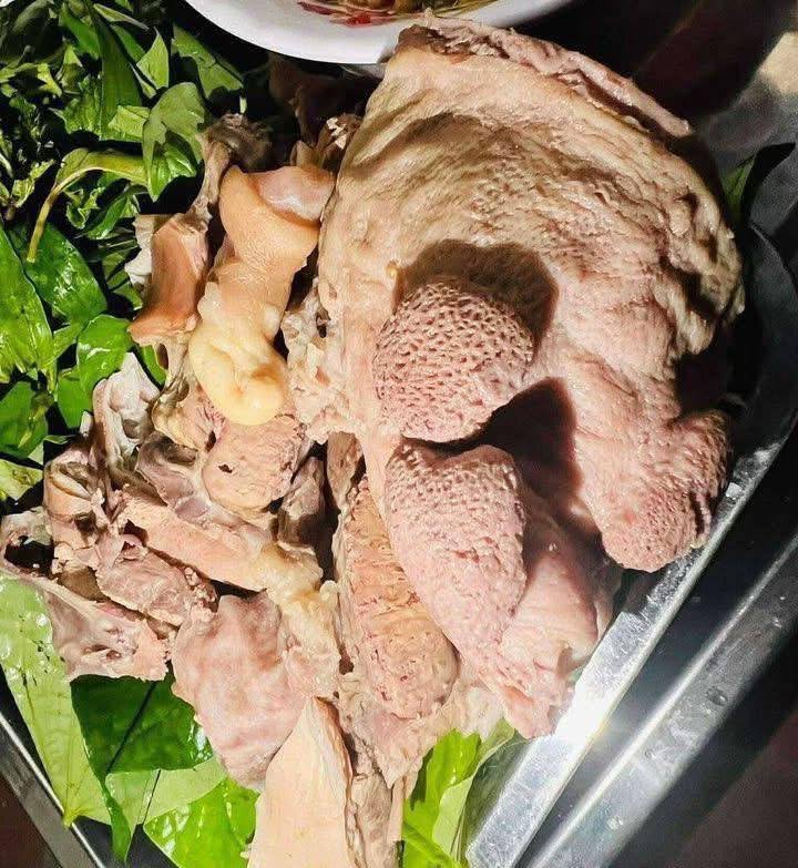 金边特色炖牛肉每公斤$13.75 附赠多种蘸料 30分钟即食
