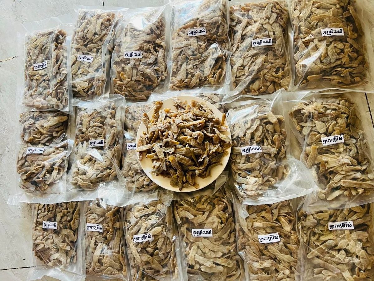 出售干鱼肚，规格为0.5公斤/袋，售价35000瑞尔