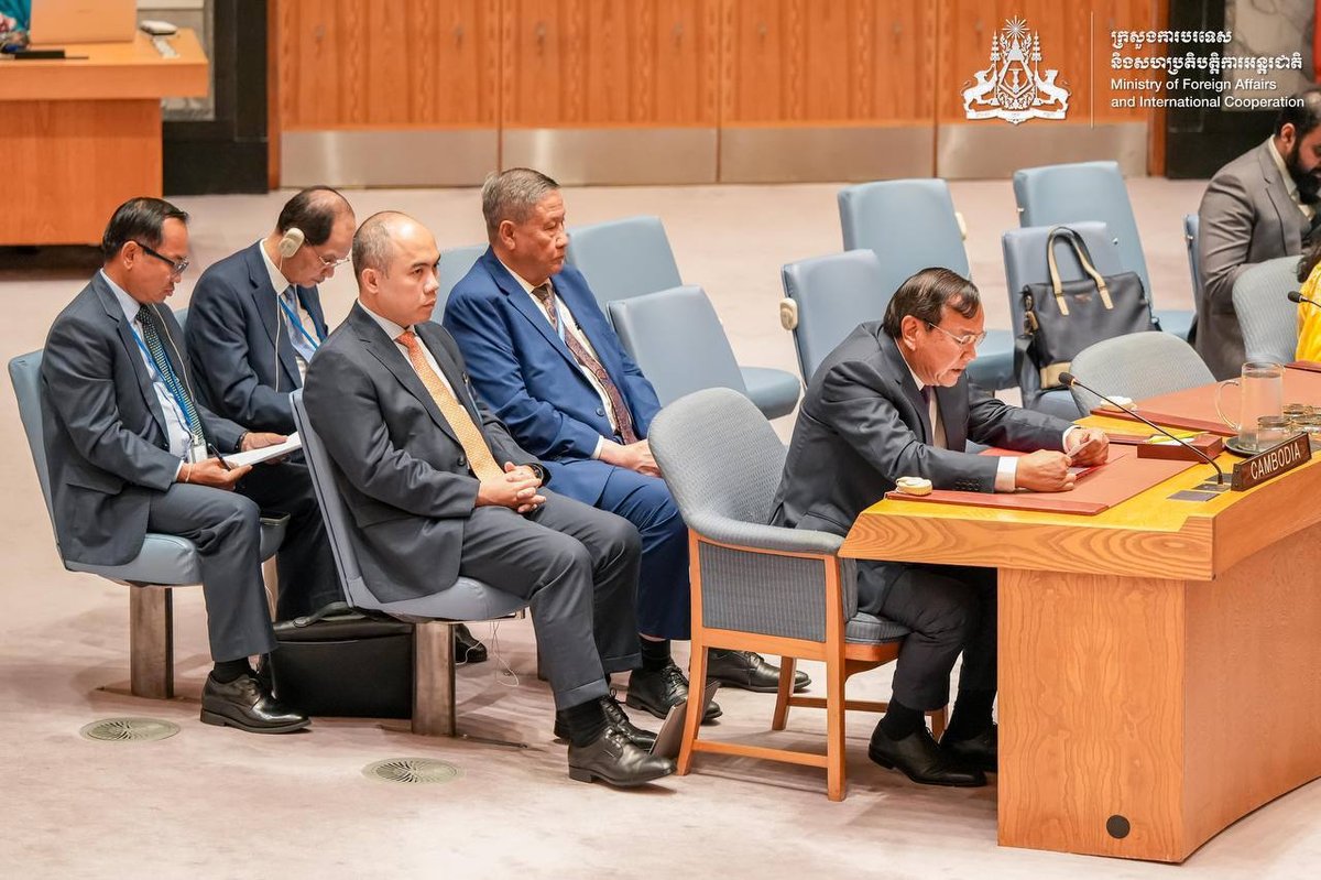 布拉索昆出席联合国会议 强调和平外交解决国际争端