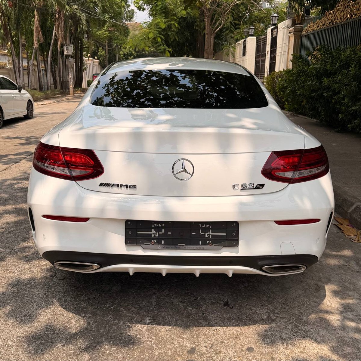 金边堆谷区现有一辆2016年款C-Coupe AMG轿跑转让