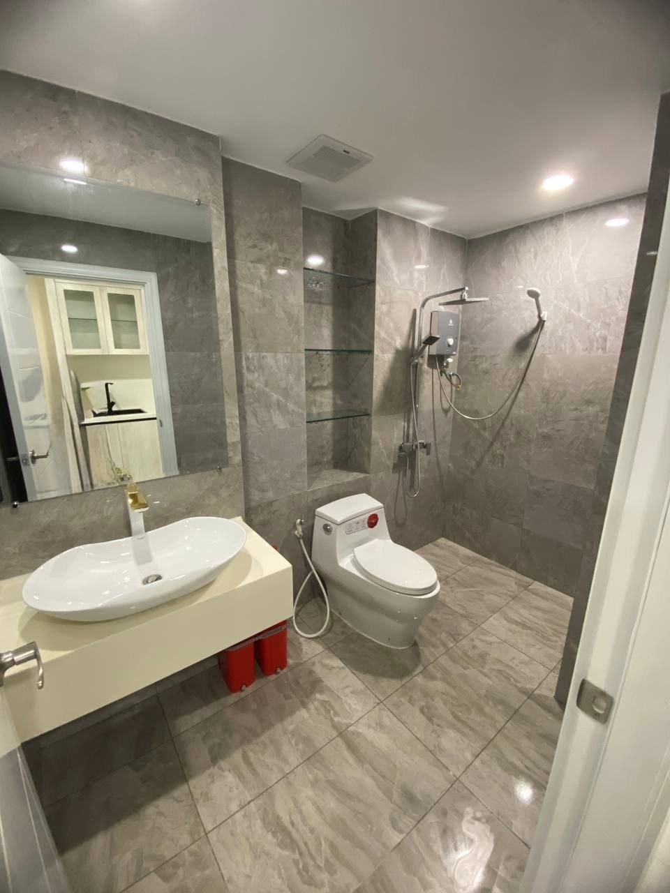 UK Condo 271两房公寓出售 总价$4.4万月租$380