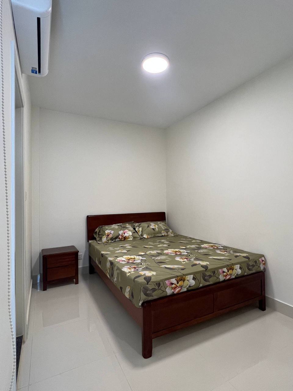 铁桥头炳发集团Shophouse招租 月租$800含全套家具