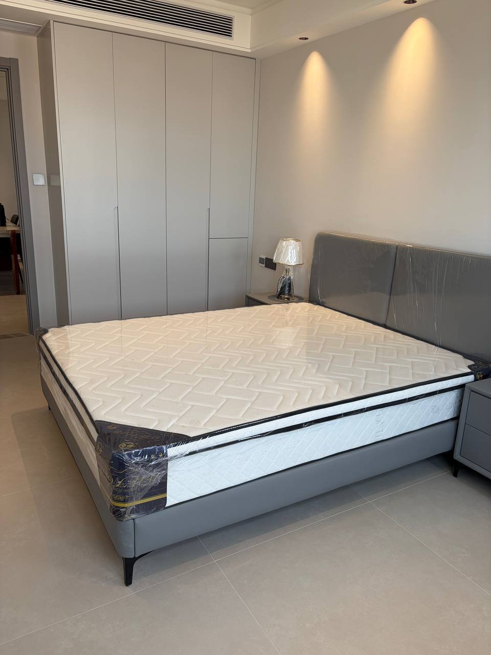 位于水净华区的LA VISTA ONE公寓现有一套三房三卫户型招租，月租金$85