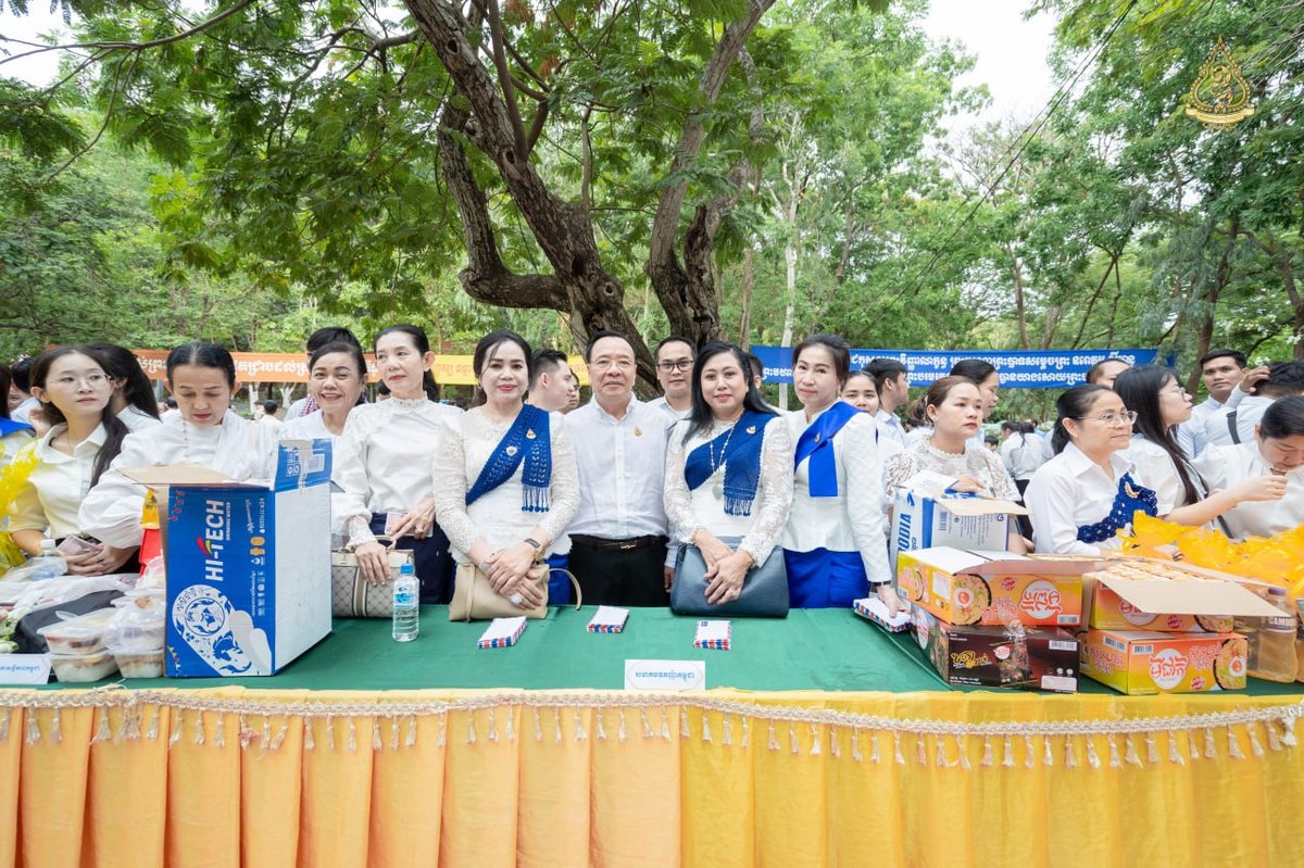 柬埔寨商会领袖齐聚乌栋山 共同庆祝卫塞节庆典
