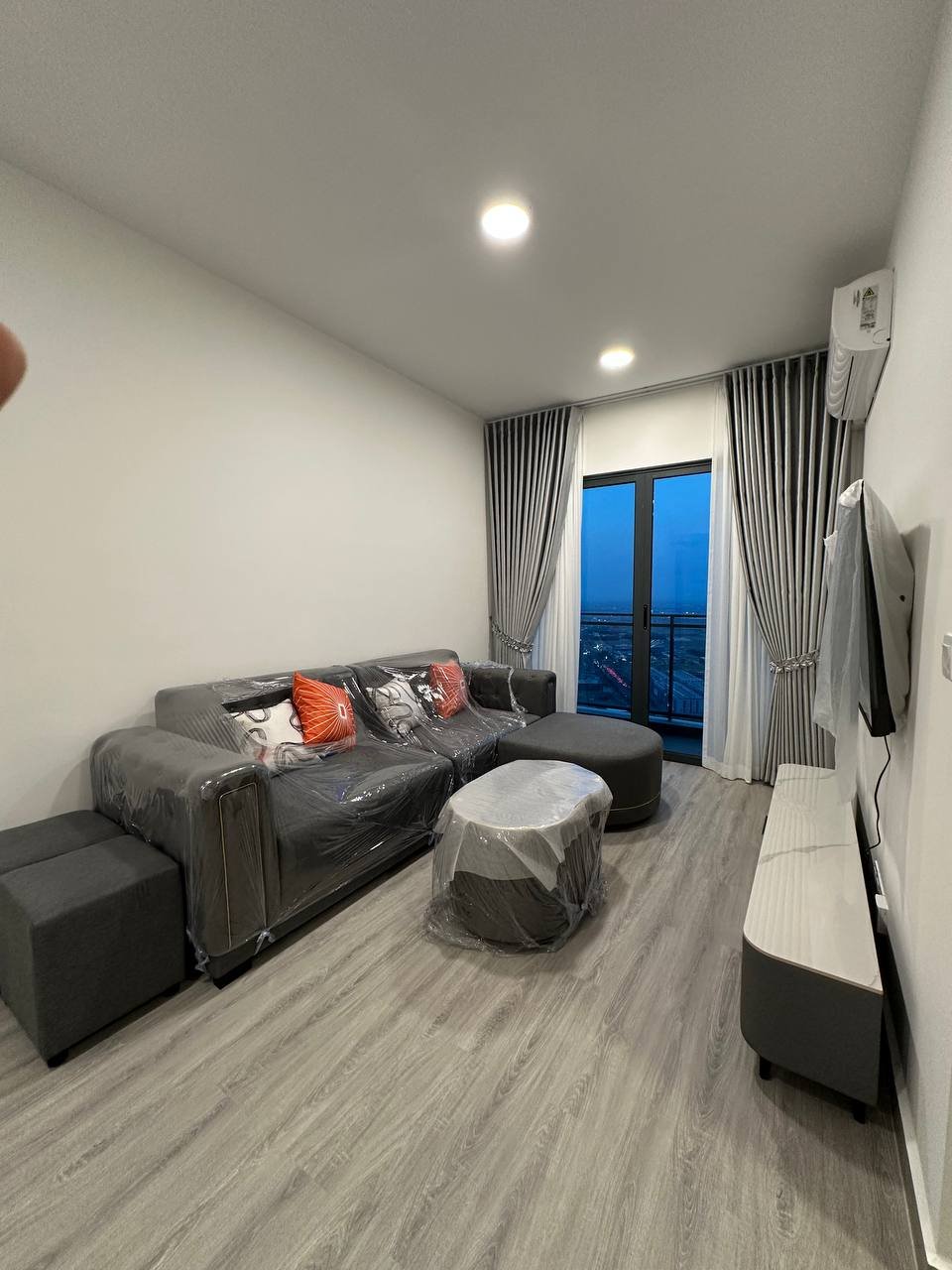 Urban Village公寓两房招租 月租$850含物业WiFi