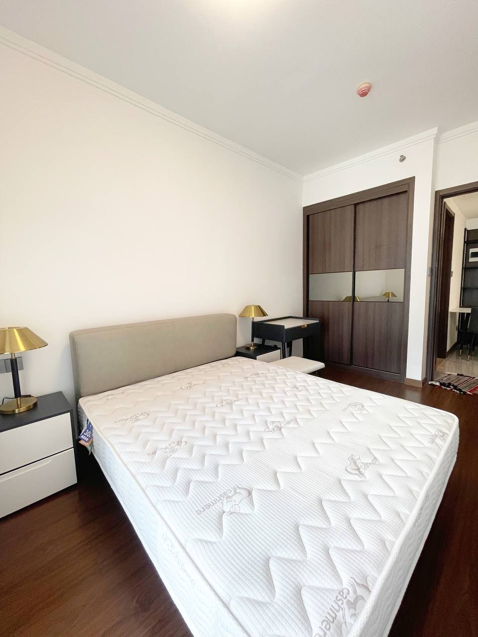 位于金边BKK1核心地段的Agile Sky Residence公寓现有一套一房