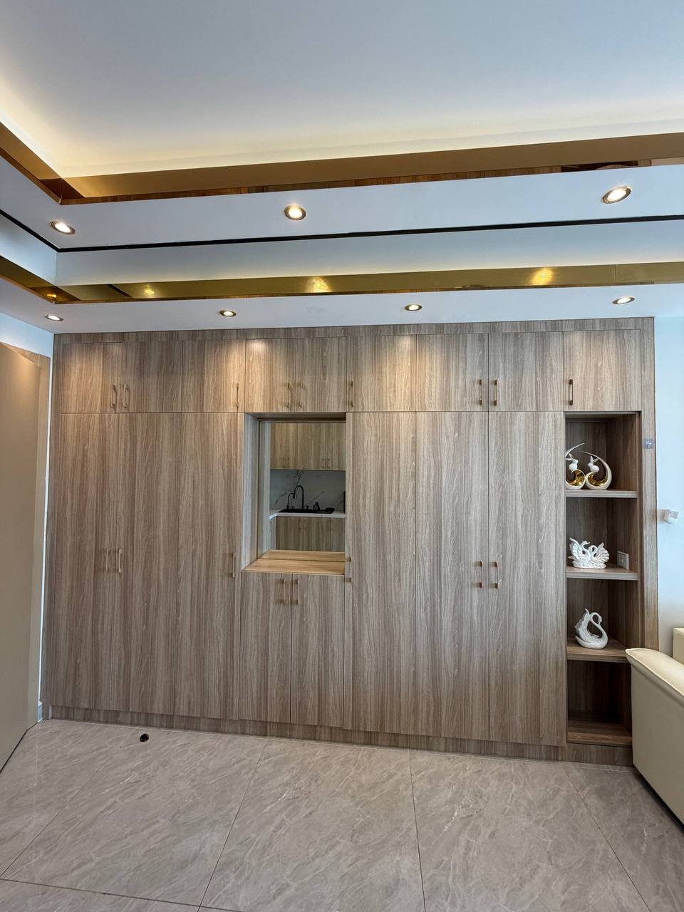 位于金边BKK1莫尼旺大道的Agile Sky Residence公寓现有一套两
