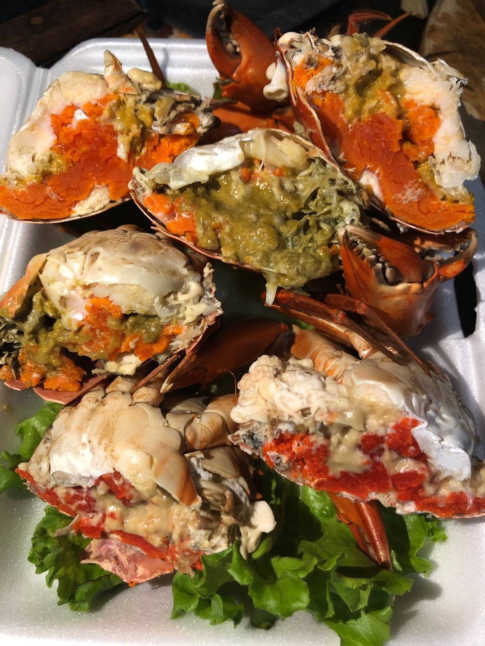 海鲜餐厅凌晨营业 辣面披萨$4起 泰铢定价