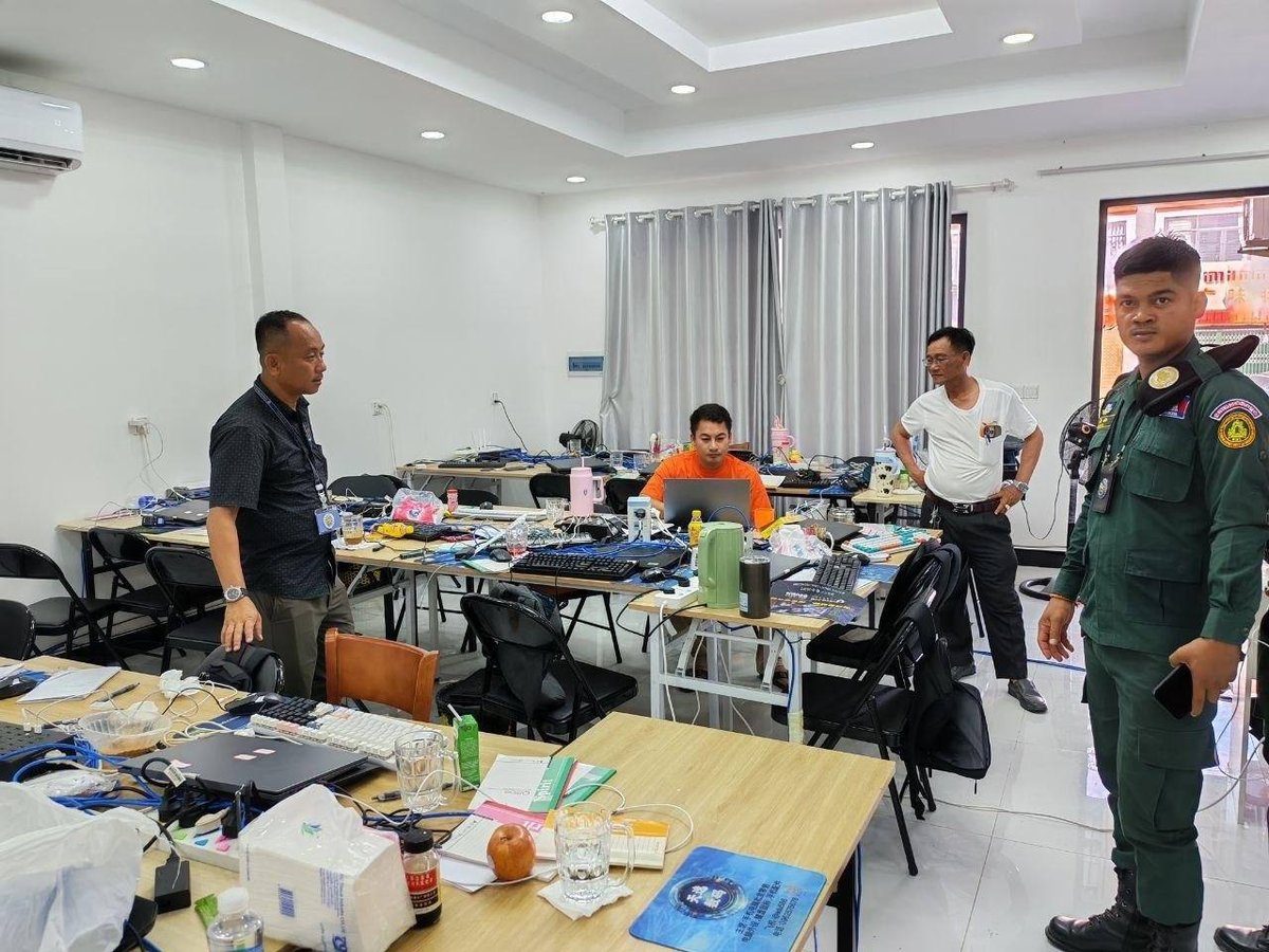 巴域市联合执法突击涉诈窝点 60名嫌疑人被捕