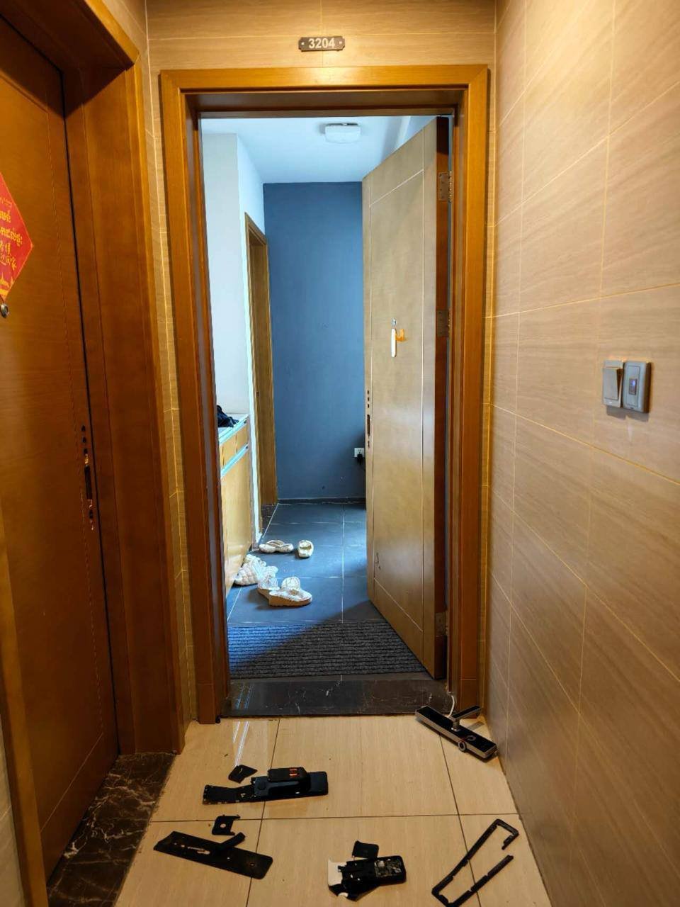金边富力小区业主投诉政府执法暴力拆锁引发争议