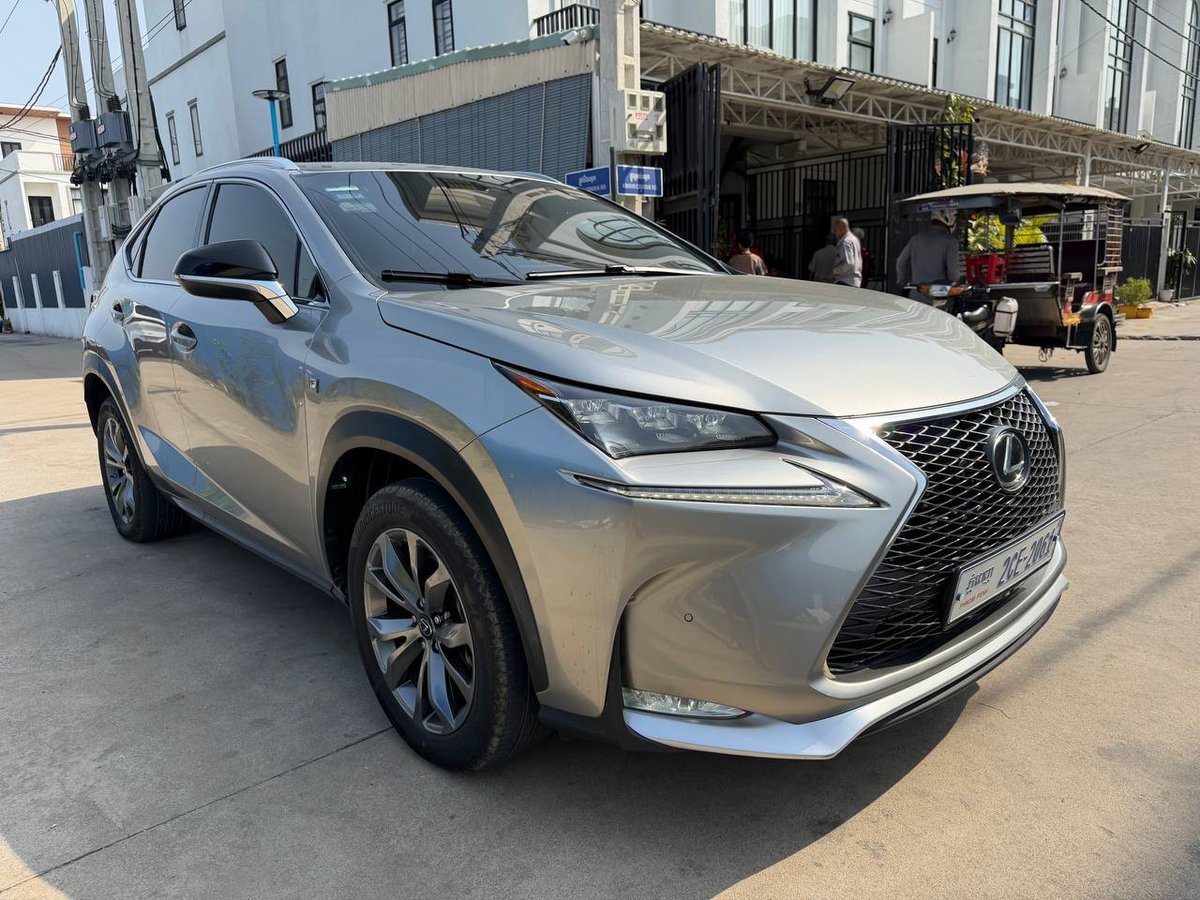 提供2016款雷克萨斯NX200t汽车租赁服务,月租金为$1000