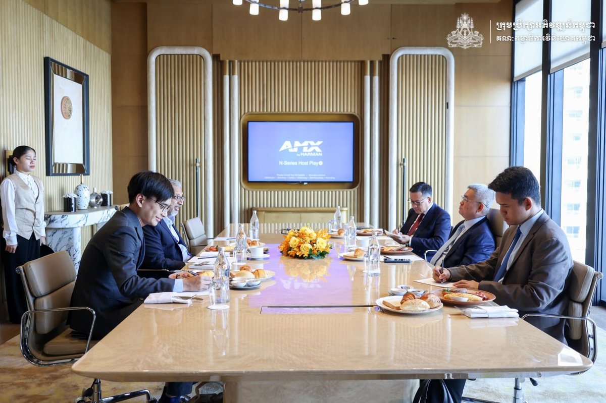 柬埔寨发展理事会会晤新加坡企业发展局 聚焦农业投资合作