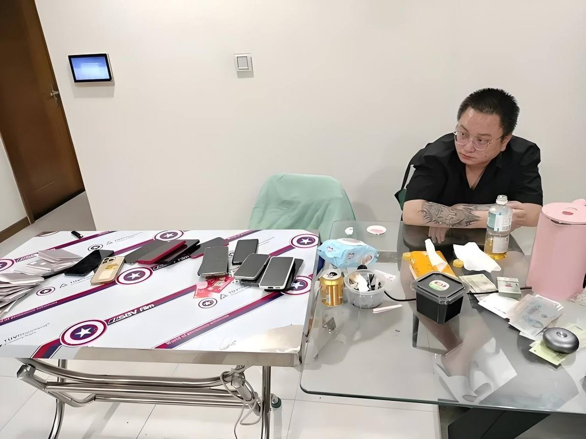 胡志明市突查公寓 11名中国籍男子因非法居留被捕
