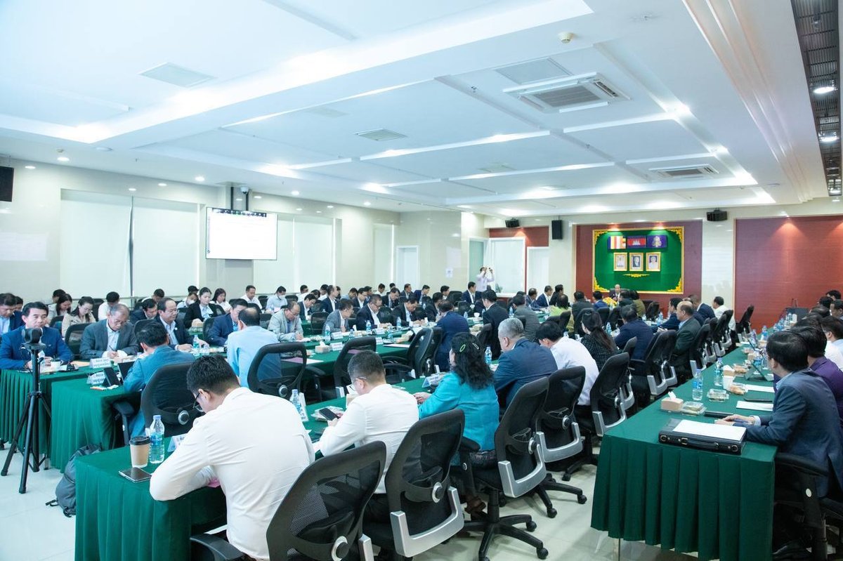 柬埔寨内阁办公厅召开跨部门会议 规范官员人事数据管理