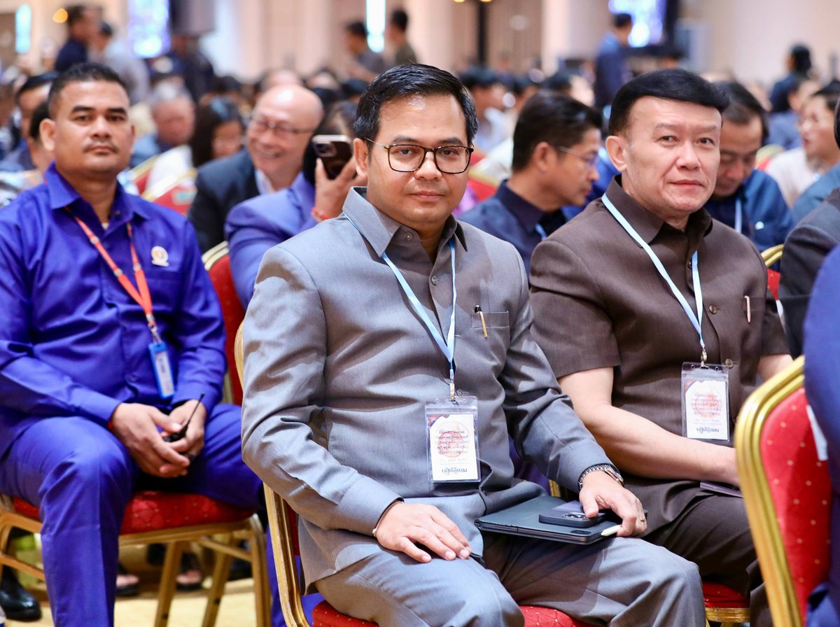 洪森出席金边政务座谈会 4000余名各级官员参会