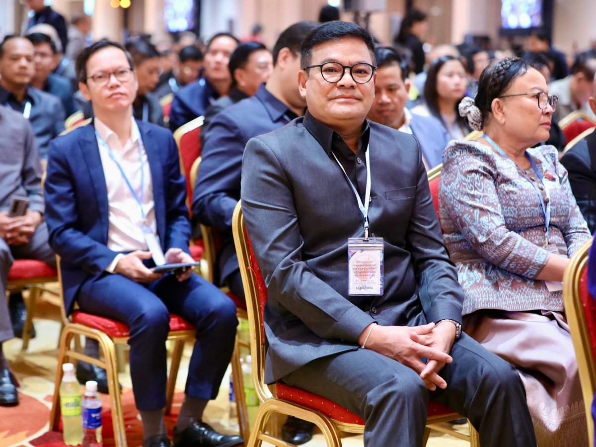 洪森出席金边政务座谈会 4000余名各级官员参会