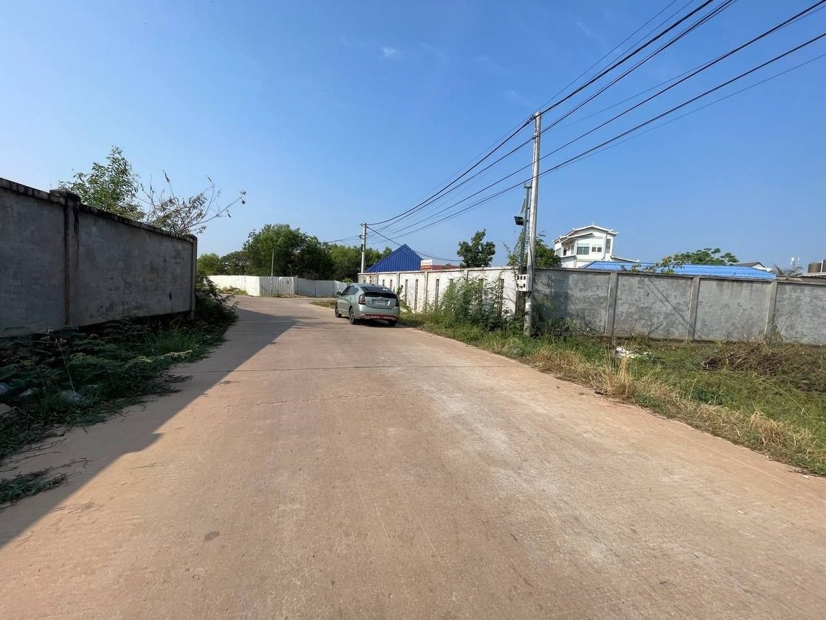 暹粒市斯瓦当昆区地块急售,距离辉龙市场500米