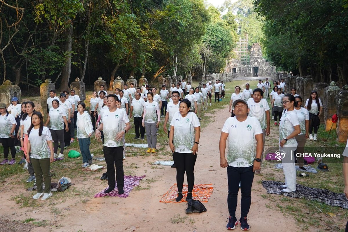 暹粒第九届森林徒步活动圆满落幕 近百人参与体验瑜伽冥想