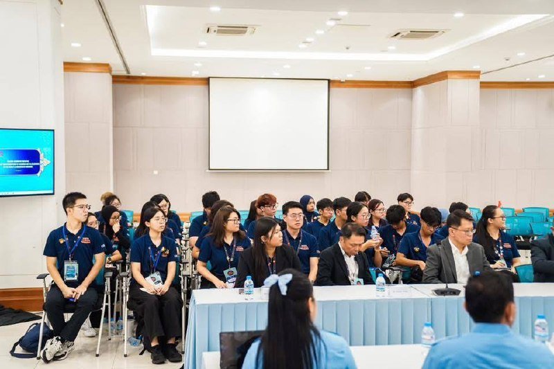 柬埔寨青年联合会与新加坡青年代表团在金边交流 80人参会