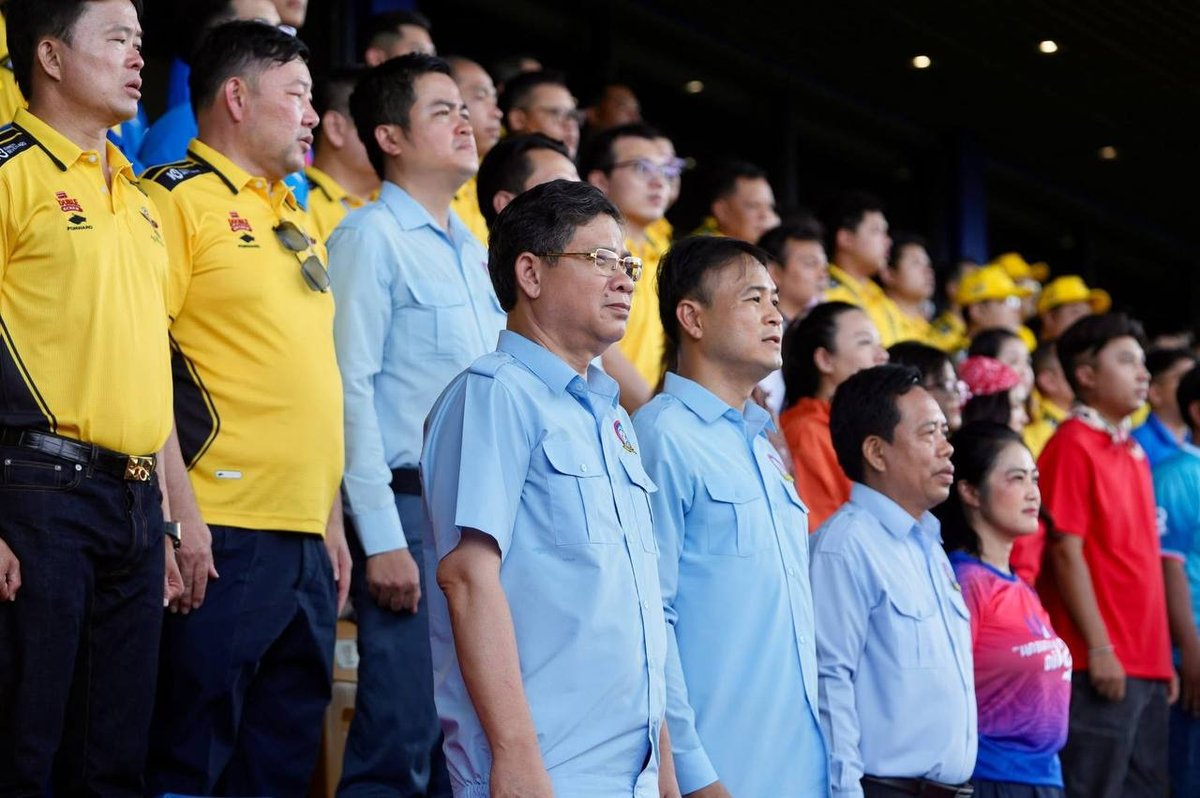 由柬埔寨青年联合会主办的第9届足球联赛在维萨卡体育场正式开幕