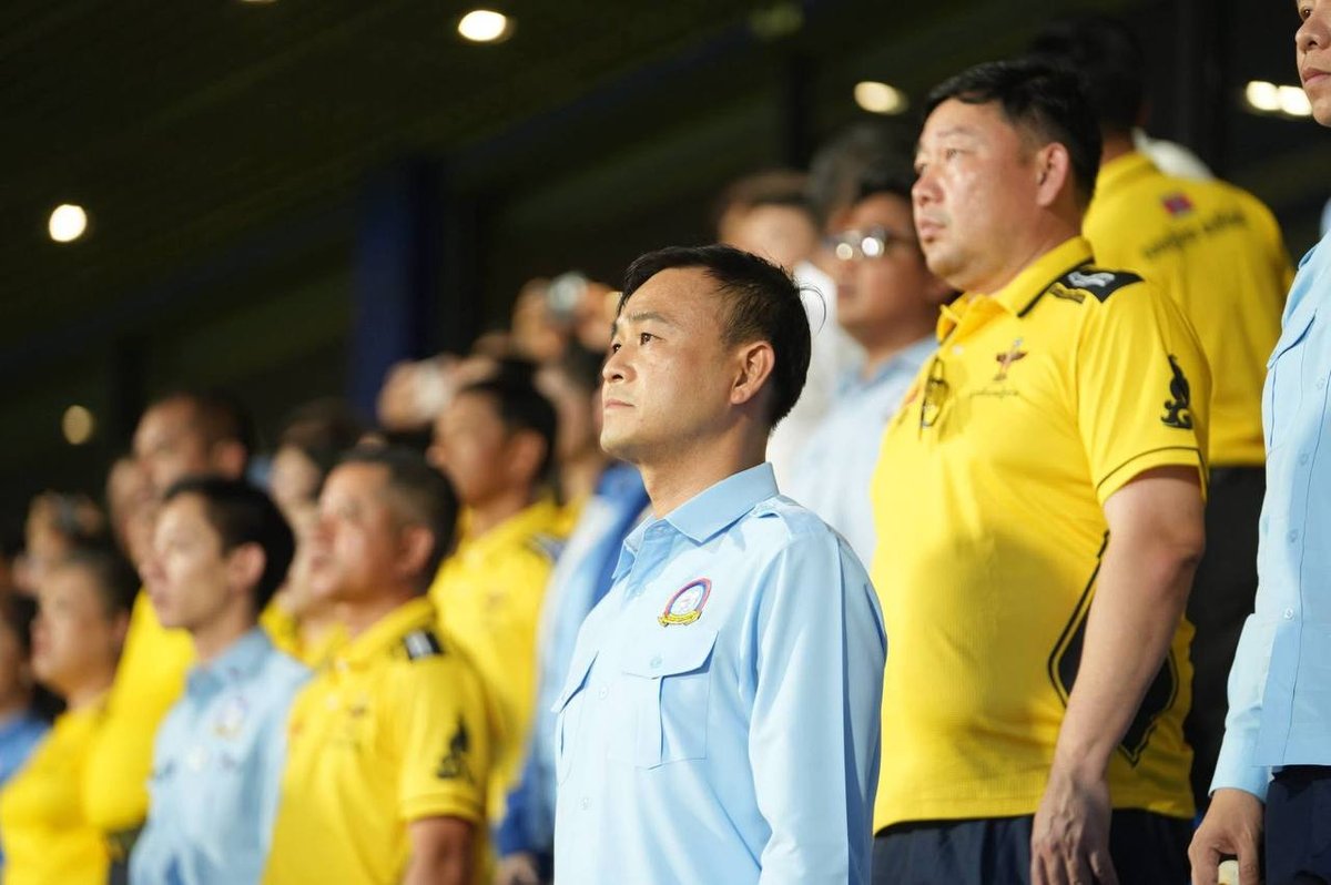 由柬埔寨青年联合会主办的第9届足球联赛在维萨卡体育场正式开幕