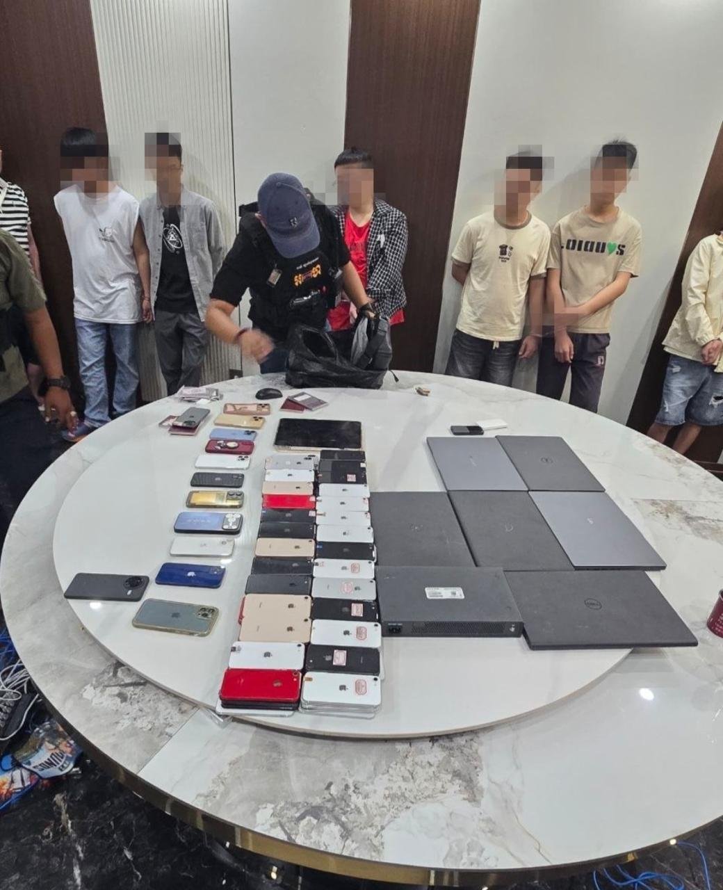 西港粤湘中餐厅涉嫌电诈被查 18名嫌疑人落网