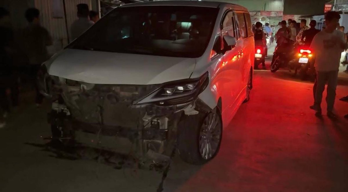 西港警方街头连开数枪寻车 官方称系受托处理纠纷