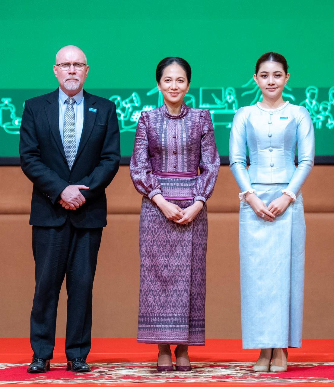 碧占莫妮主持联合国儿童基金会亲善大使任命仪式