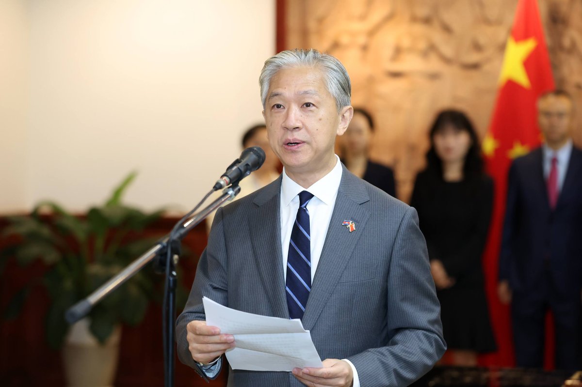 布拉索昆与汪文斌签署湄公河澜沧江合作专项基金协议
