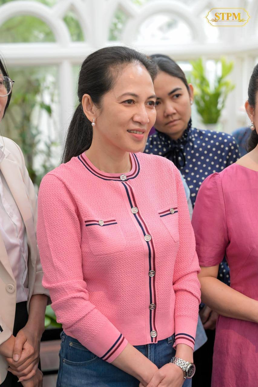 柬埔寨第一夫人碧占莫妮在河内出席东盟四国总理夫人早餐会