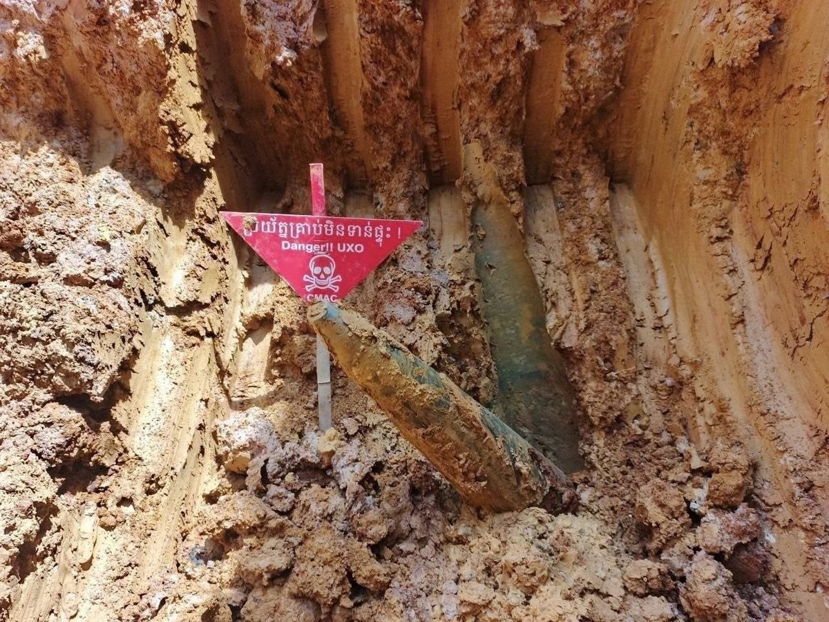 柬埔寨地雷行动中心清理奥多棉芷省集束炸弹 确保土地安全