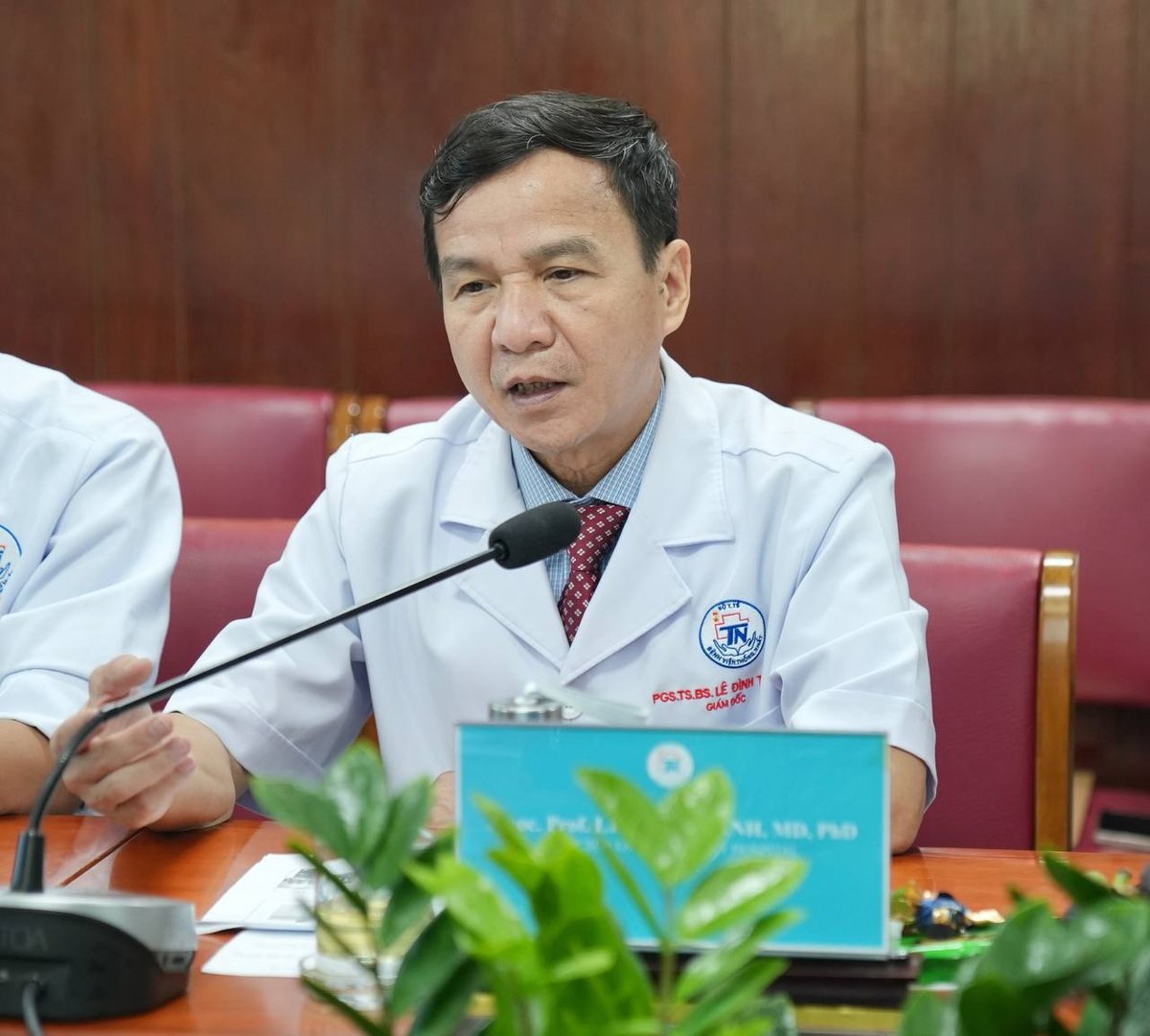 柬埔寨新闻部官员访问越南统一医院 拟签署医疗合作协议