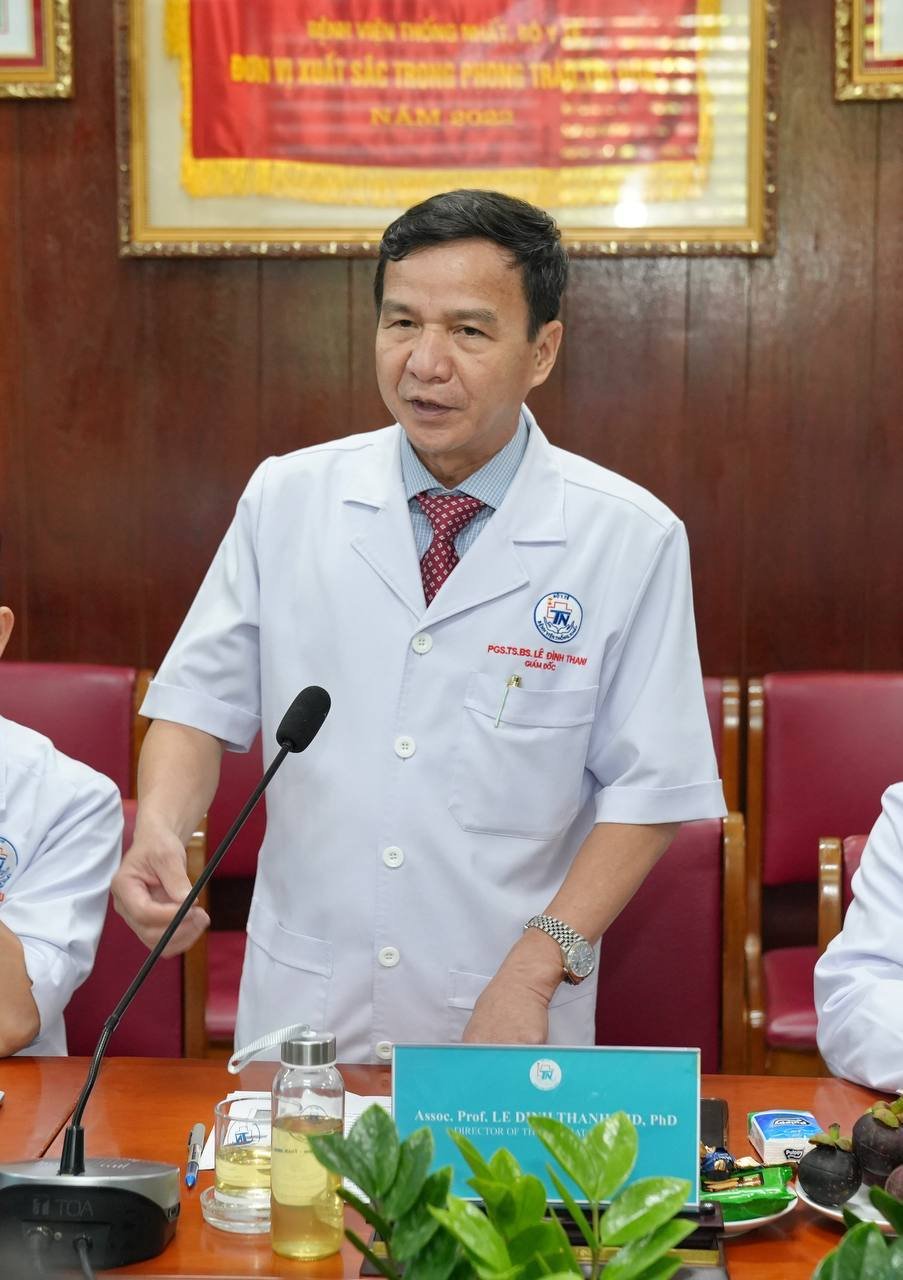 柬埔寨新闻部官员访问越南统一医院 拟签署医疗合作协议