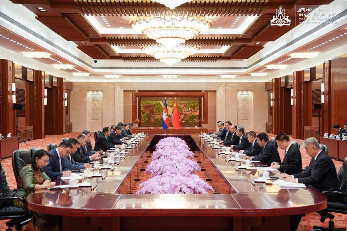 洪森在北京会晤赵乐际 开启为期3天正式友好访问
