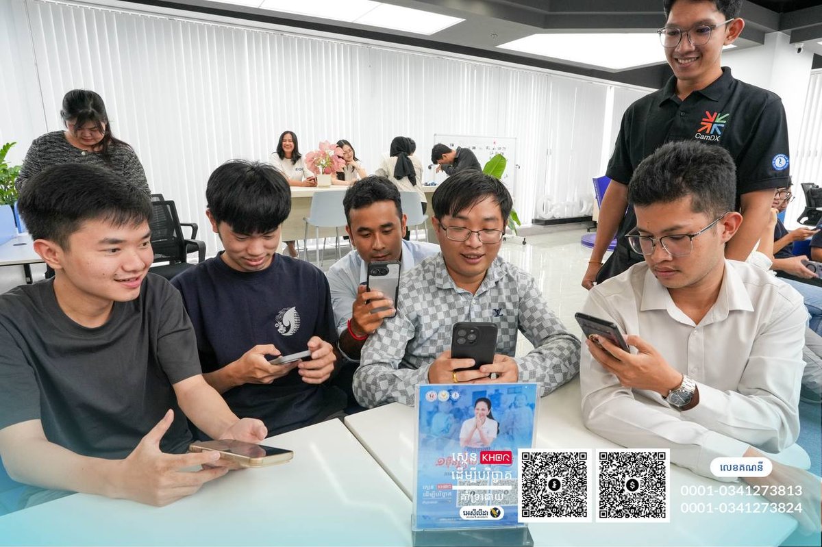 德崇初创中心负责人率领全体员工参与“1万瑞尔1万人”公益募捐