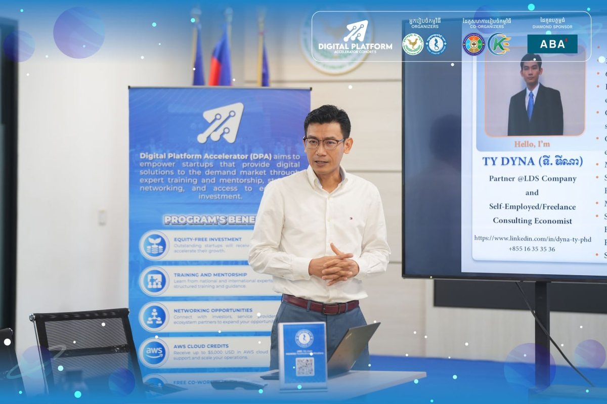 德崇初创中心于6月9日举办DPA第五期加速器第八次导师培训,