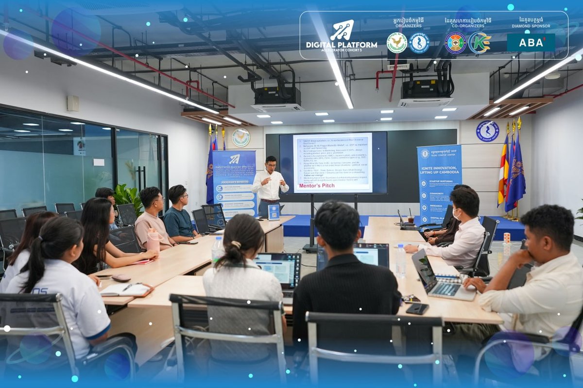 德崇初创中心于6月9日举办DPA第五期加速器第八次导师培训,