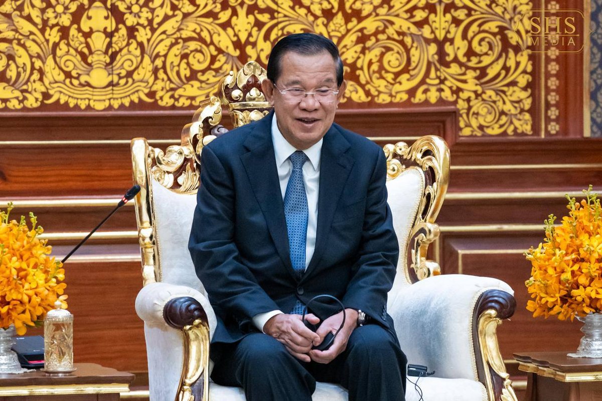 洪森会见哥伦比亚新任大使 双方就加强双边外交关系交换意见