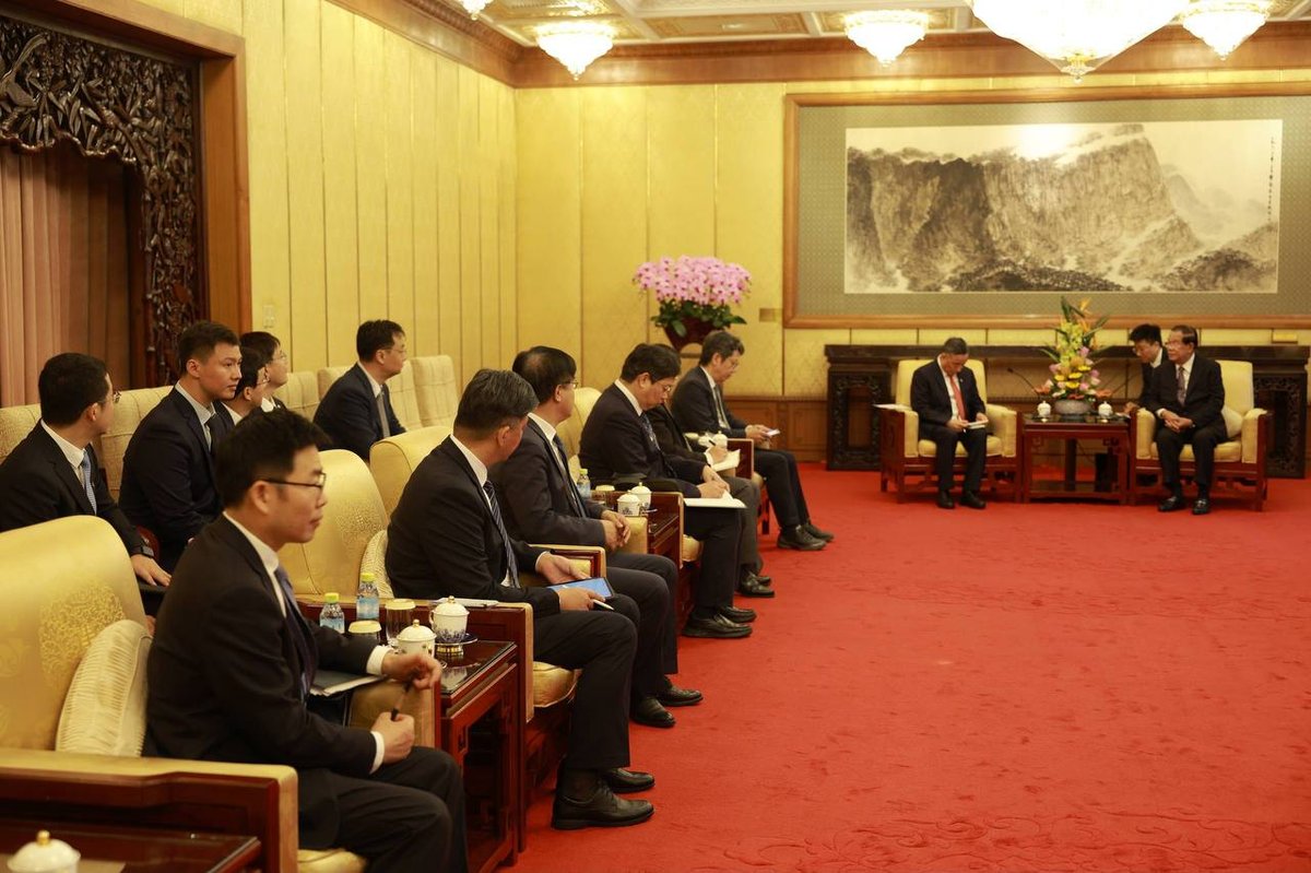 洪森会见中国交通建设集团负责人 探讨基建合作